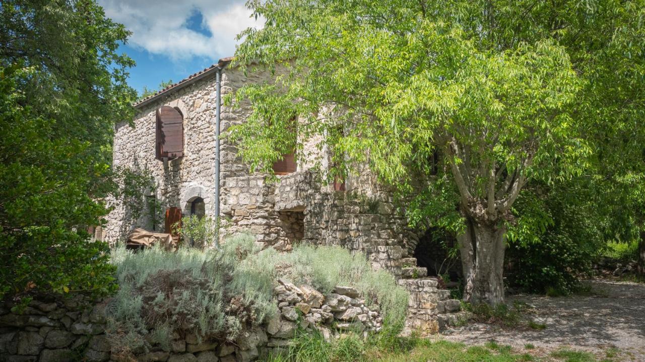 Roulottes Et Cabanes De Saint Cerice Vogue Luaran gambar