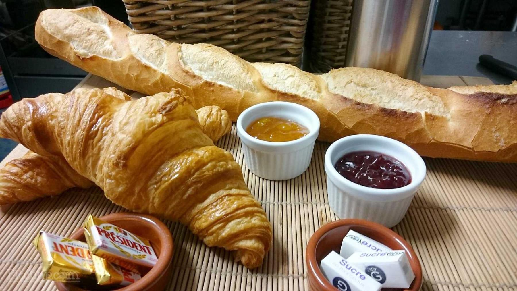Roulottes Et Cabanes De Saint Cerice Vogue Luaran gambar